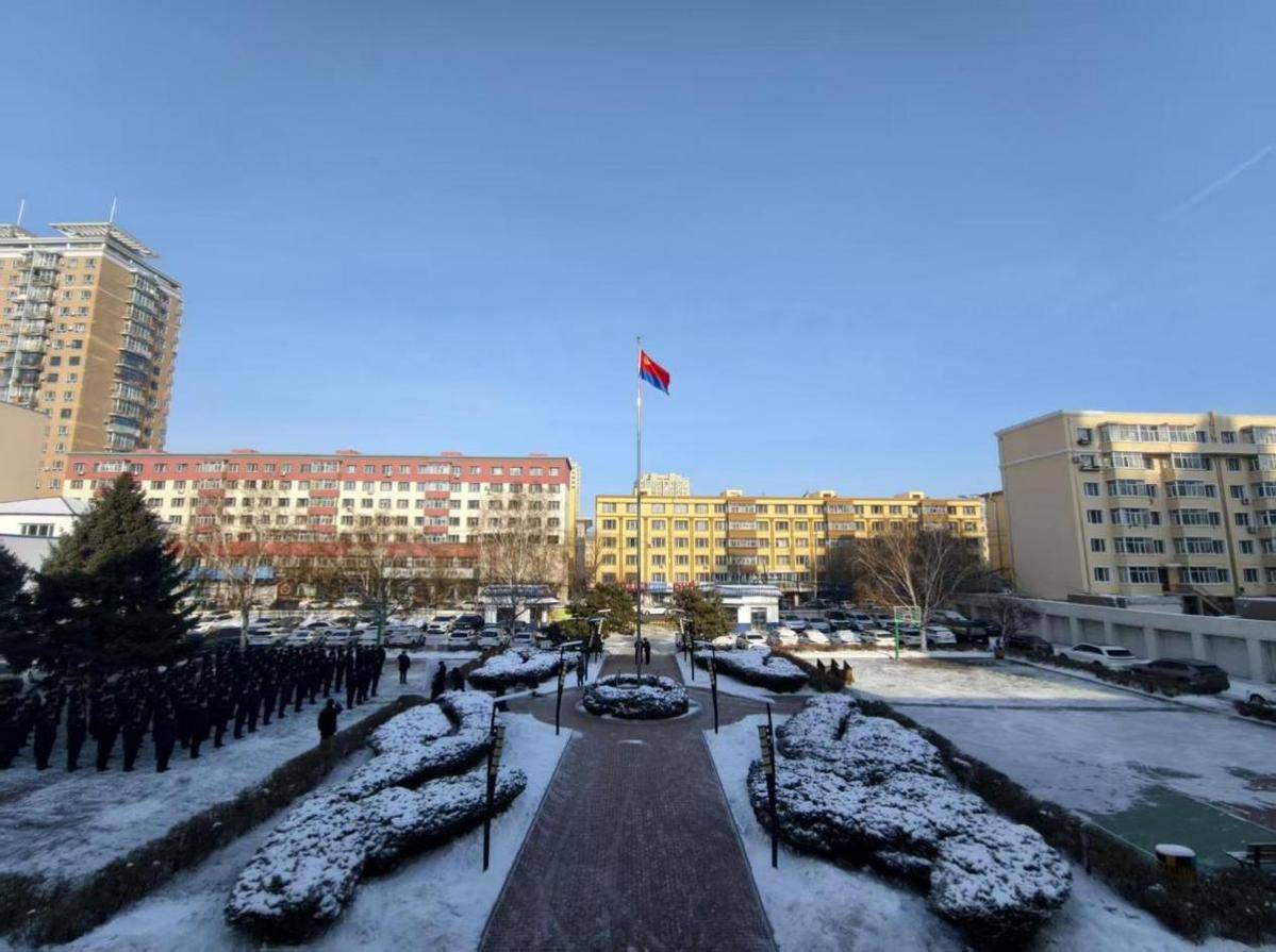 哈尔滨市公安局呼兰分局开展“六个一”系列活动致敬第六个中国人民警察节